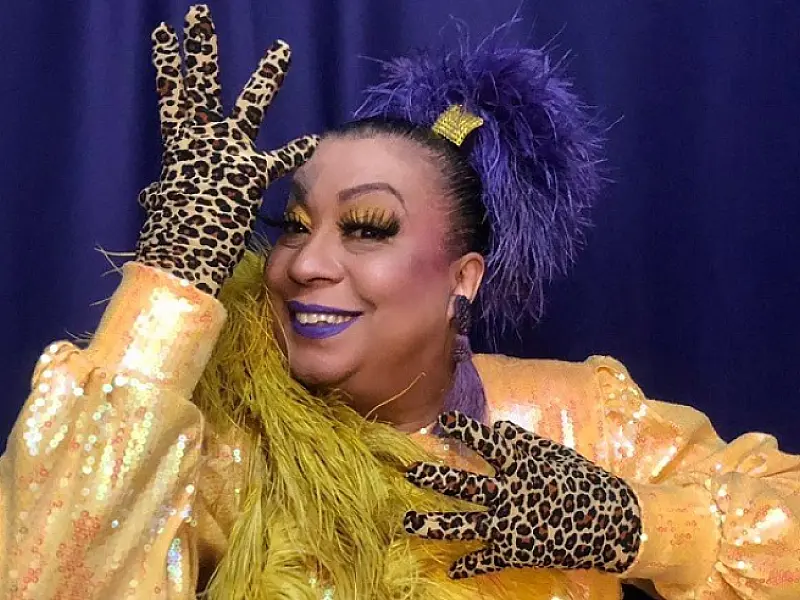 Maria Alcina e Luizinho 7 Cordas celebram aniversário do Chorinho no Aquário em Santos