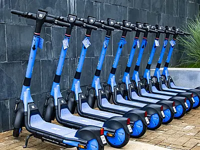 Praia Grande/SP contará com serviço experimental de aluguel de 200 patinetes elétricos