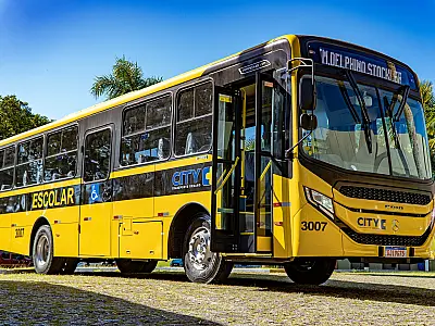 Frota de ônibus de Bertioga recebe dois novos veículos para itinerário escolar
