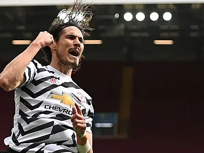 Técnico diz que Cavani vai seguir no Manchester United