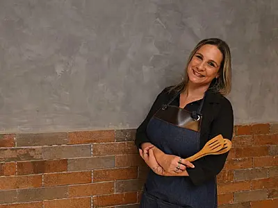 Espaço de culinária afetiva, Um Teco de Sabor inaugura primeira unidade física, em Santos