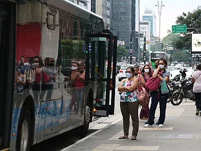 Manifestação afeta 38 linhas de ônibus na zonal sul de São Paulo