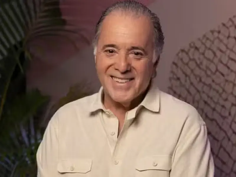 Tony Ramos faz balanço de 2024 e relembra cirurgias na cabeça