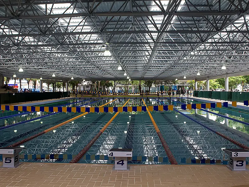 Festival de natação leva 250 atletas à piscina olímpica municipal em Santos