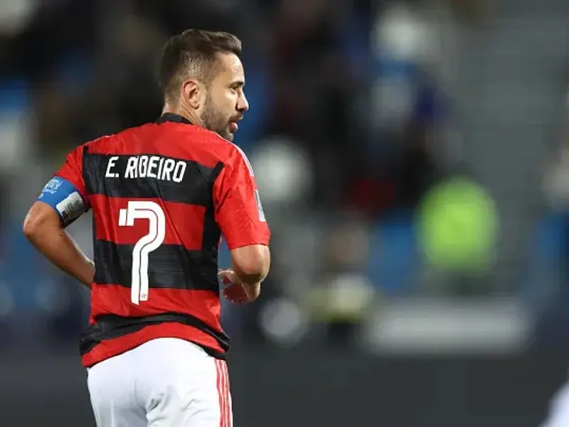 Everton Ribeiro vira favorito para vaga de Arrascaeta no Fla: 'estarei preparado'