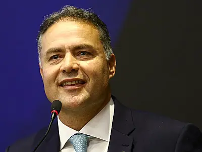 Renan Filho não crê em construção de trem-bala com recursos privados