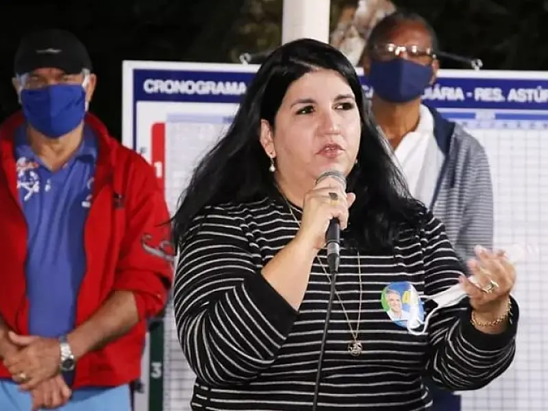 Com Válter Suman afastado, vice-prefeita Adriana Machado assume a prefeitura de Guarujá