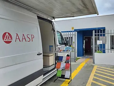 Unidade Móvel da AASP leva serviços gratuitos aos advogados de Guarujá