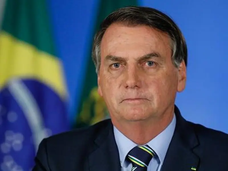 Defesa de Bolsonaro quer acesso a depoimentos de ex-comandantes das FA