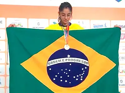 Atleta Marya Eduarda é medalha de bronze no Mundial Escolar no Wrestling