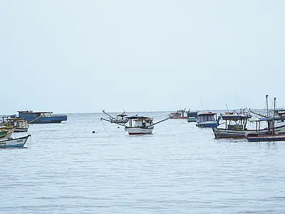 Mar sem Lixo: Guarujá incentiva pescadores com dinheiro e ferramentas de trabalho