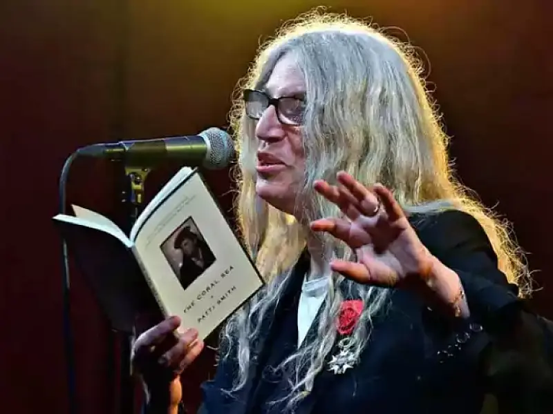 'Um Livro dos Dias', de Patti Smith, expõe falha entre livro e Instagram