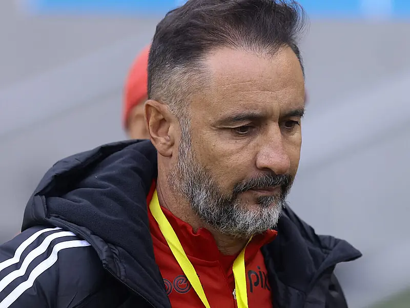Flamengo demite Victor Pereira após goleada na final do Carioca