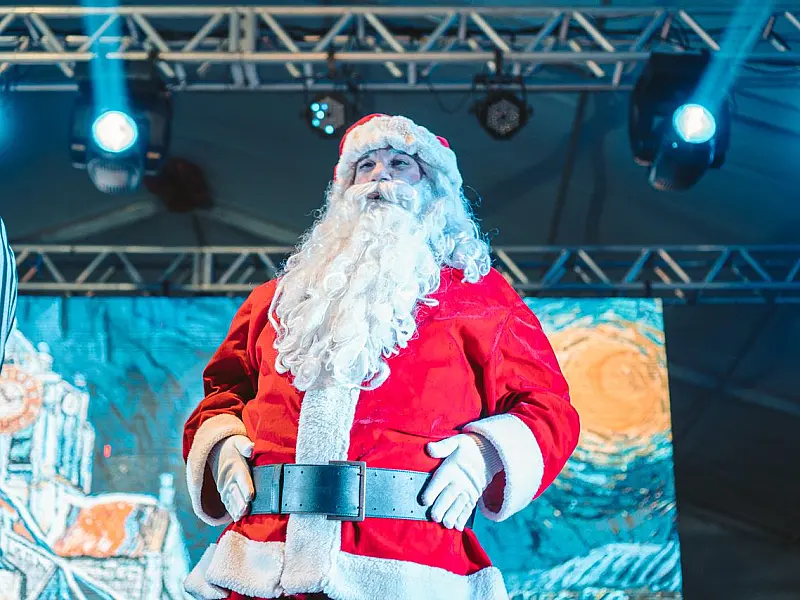 Papai Noel recebe mais de 10 mil crianças no Boqueirão