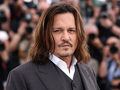 Johnny Depp é encontrado desacordado em hotel e banda cancela shows