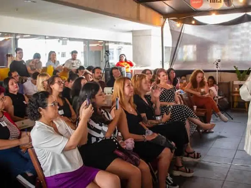 Adobe apoia o CreativeMornings em Santos e São Paulo