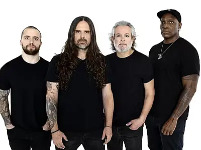 Sepultura se apresenta neste sábado (10), no Clube dos Portuários, em Santos