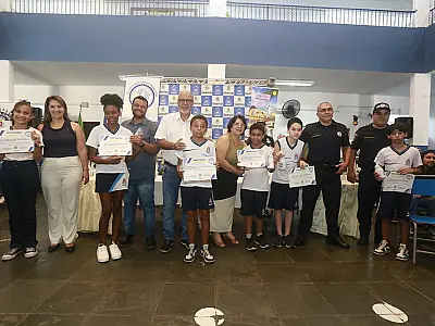 Cerca de 300 estudantes de Guarujá conquistam diploma em programa de prevenção
