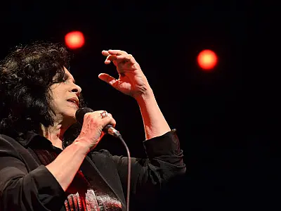 Música em 2022 teve mortes de Gal, Elza e Erasmo Carlos, política e volta dos festivais