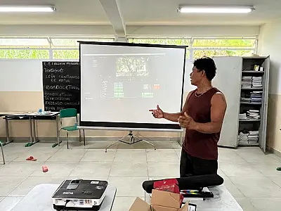 Moradores da Aldeia Paranapuã recebem oficina de audiovisual
