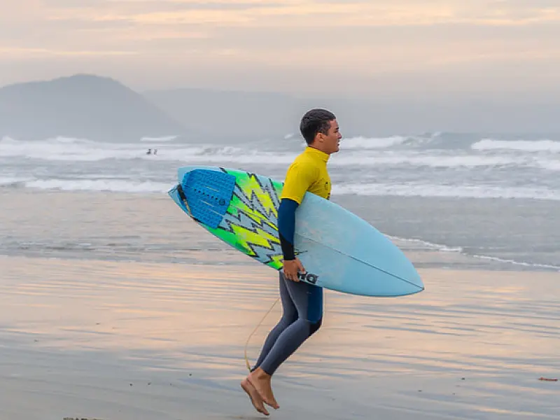 Surfistas disputam segunda etapa do Circuito Bertioguense neste fim de semana