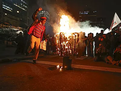 Centro de SP tem manifestação pela tarifa zero no transporte coletivo