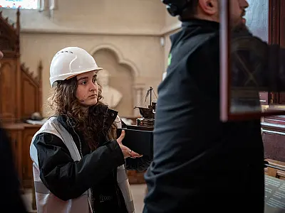 Museóloga brasileira é responsável pelo acervo da Notre-Dame