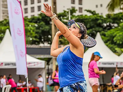 Beach Tennis ganha espaço em Santos e se torna aliado da saúde e bem-estar