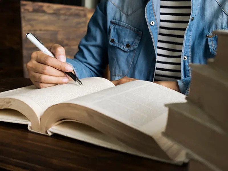 Enem: autores e livros mais citados e como se preparar para a prova