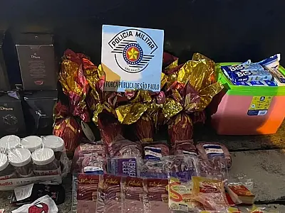 Quatro pessoas furtam ovos de Páscoa e outros produtos em supermercado de Santos