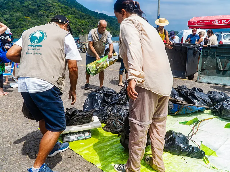 Cidade de Bertioga promove encontro alusivo ao descarte correto de recicláveis