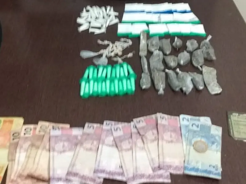 Policia Civil apreende adolescente comercializando drogas próximo a um bar no litoral sul