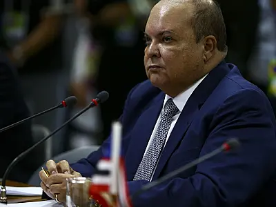 Moraes determina retorno de Ibaneis ao cargo de governador do DF