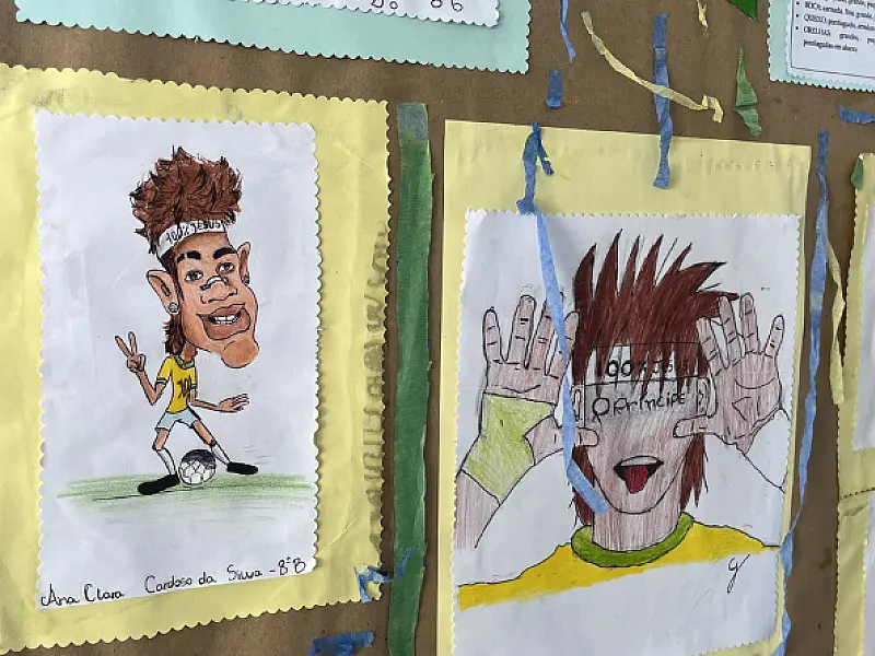 Alunos de escola em São Vicente produzem caricaturas de jogadores da Copa