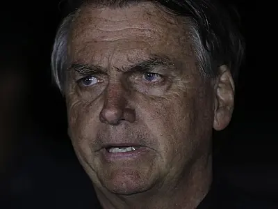 TCU proíbe Bolsonaro de usar e vender joias trazidas da Arábia Saudita