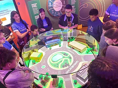 Espaço Economia Circular recebe crianças e jovens de comunidade de São Vicente