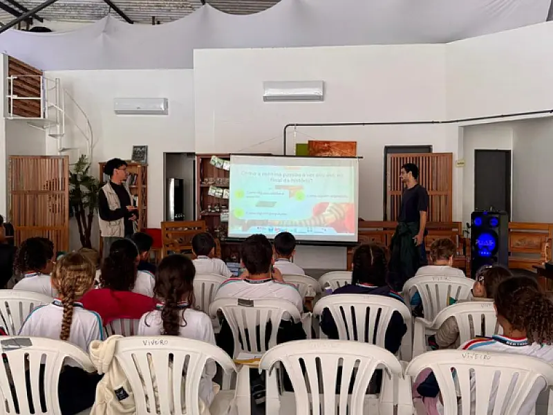 Alunos da rede municipal participam de sessão de cinema sobre preservação