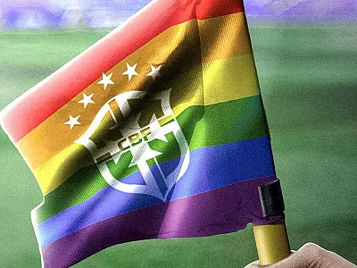 Estudo indica aumento de 76% em casos de homofobia no futebol do país