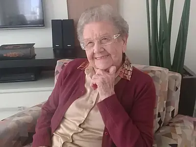 Morre Palmirinha, cozinheira e apresentadora, aos 91 anos