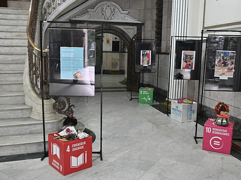 Exposição em Santos comemora a semana da criança