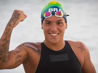 Próxima de completar 30 anos, Ana Marcela Cunha quer medalha que falta por carreira completa