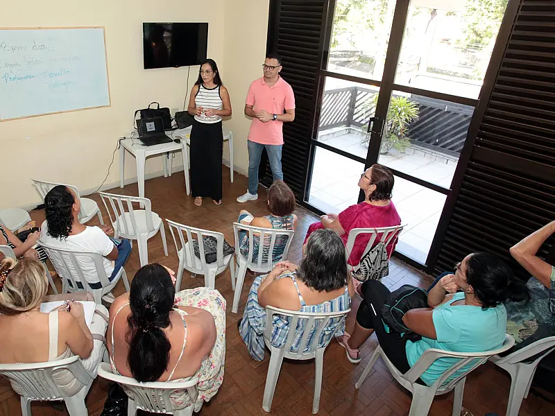 Vila Criativa  e Sebrae promovem oficina para autonomia financeira de mulheres