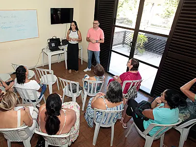 Vila Criativa  e Sebrae promovem oficina para autonomia financeira de mulheres