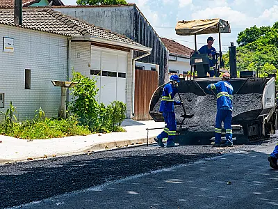 Prefeitura de Bertioga avança com pavimentação em mais três ruas do Vista Linda
