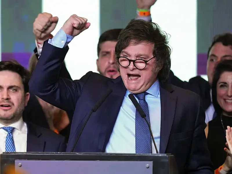 Milei diz que ajuste fiscal é única alternativa para a economia