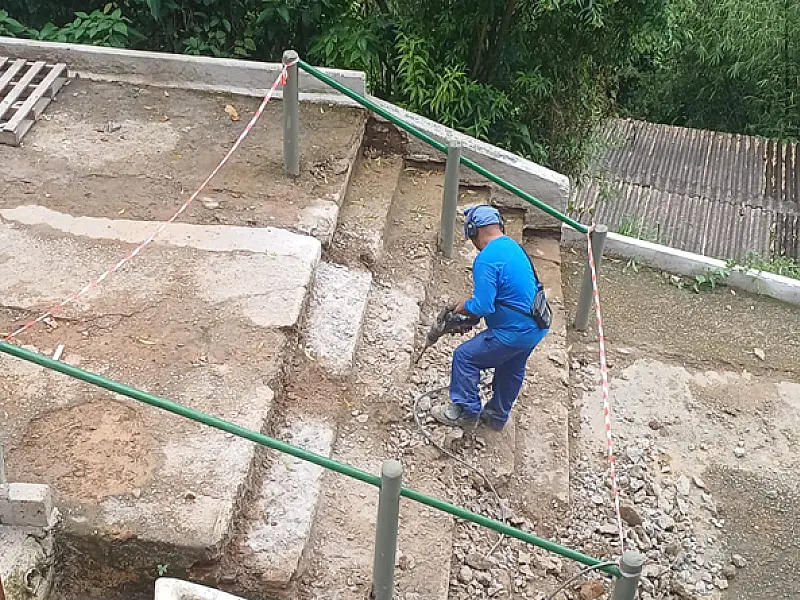 Avançam obras de contenção, drenagem e revitalização do acesso ao Monte Serrat, em Santos