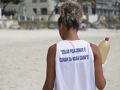 Guarujá promove mutirão de limpeza na Praia das Astúrias neste domingo