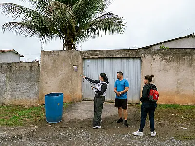 Equipes da SDUH fazem levantamento cadastral de famílias em Registro para regularizar moradias