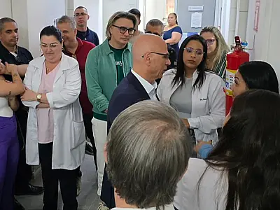 Prefeitura de Guarujá inicia reformas nos telhados da UPA Rodoviária e Complexa William Rocha