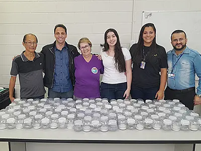 Saúde recebe doação de 200 potes de vidro para a coleta de leite materno